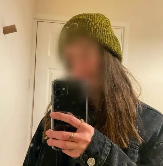 Esmee, 19