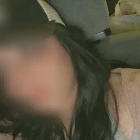Isabel, 23