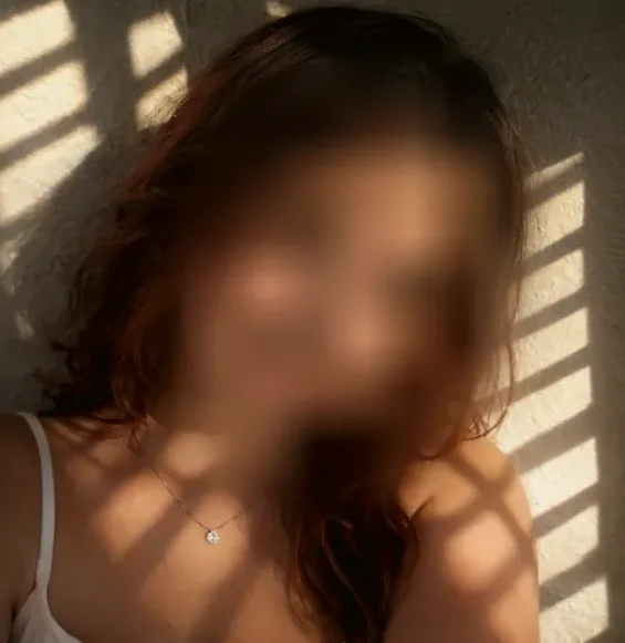 Kirsten, 23