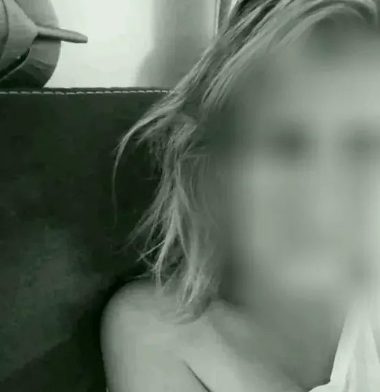 Nikki, 36
