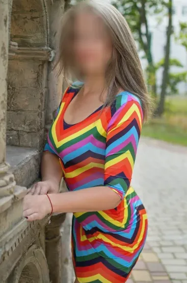 Shania, 37